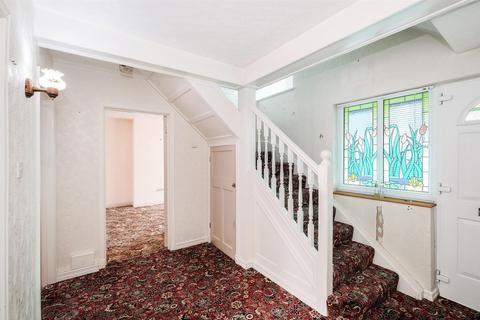 22 Vernon Avenue, Woodford Green, IG8 9BH