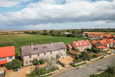 5 bedroom cottage for sale, Titchwell