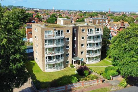 3 bedroom flat for sale, Granville Road, Eastbourne, BN20 7HE