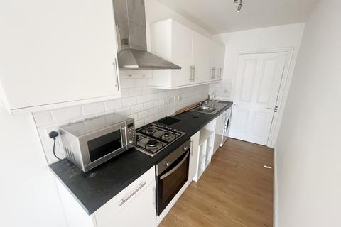 2 bedroom apartment to rent, Slough