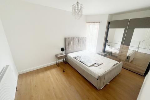 2 bedroom apartment to rent, Slough