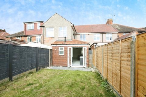 3 bedroom terraced house to rent, Nuneaton Road, Bulkington