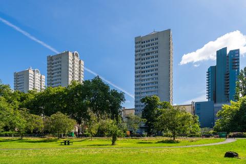 3 bedroom apartment for sale, Neville Gill Close, Battersea SW18