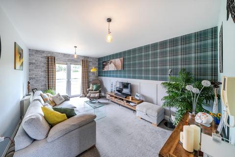 2 bedroom flat for sale, Fieldmoor Lodge, Pudsey, West Yorkshire, LS28