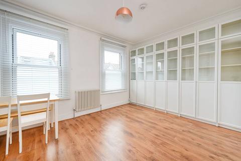 2 bedroom flat to rent, Whitestile Road, Brentford, TW8