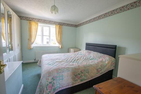 2 bedroom terraced house for sale, Turner Close, Haverhill