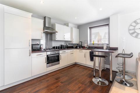 2 bedroom flat for sale, Elmwood Park Court, Newcastle Upon Tyne