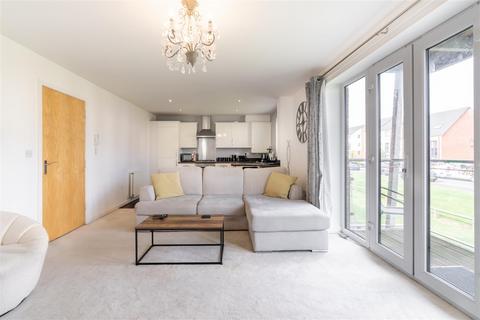 2 bedroom flat for sale, Elmwood Park Court, Newcastle Upon Tyne