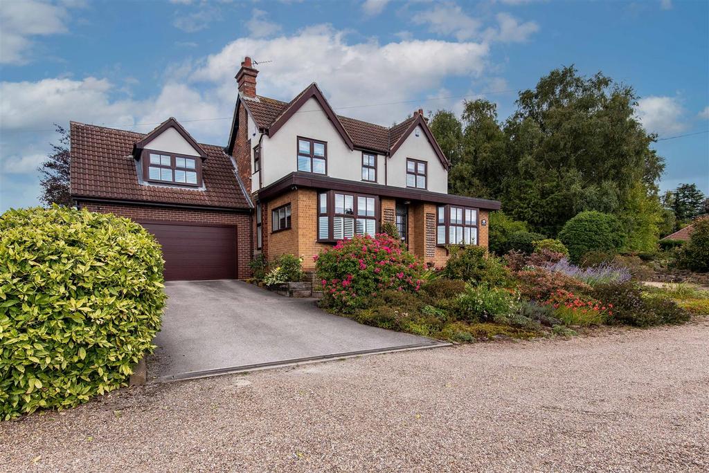 Private Road, Woodborough, Nottingham 5 bed detached house for sale £