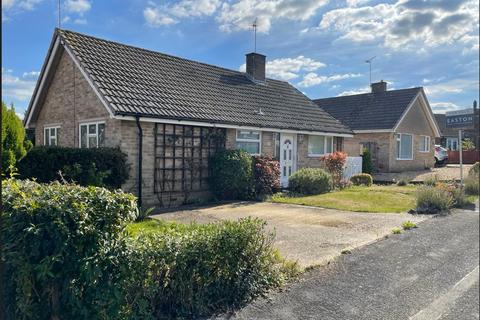 2 bedroom detached bungalow for sale, Glenside, Hythe, Southampton, Hampshire, SO45