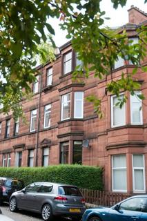 3 bedroom flat to rent, Mansionhouse Road, Shawlands G41