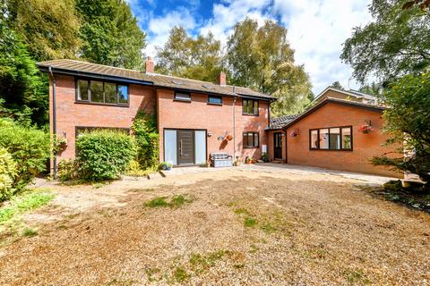 4 bedroom detached house for sale, Pheasant Walk, Loggerheads