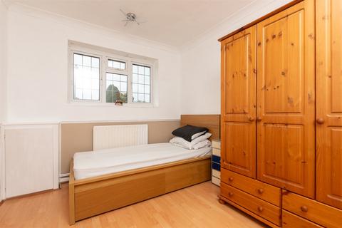 23 Downs Road, Istead Rise, Gravesend, DA13 9HA