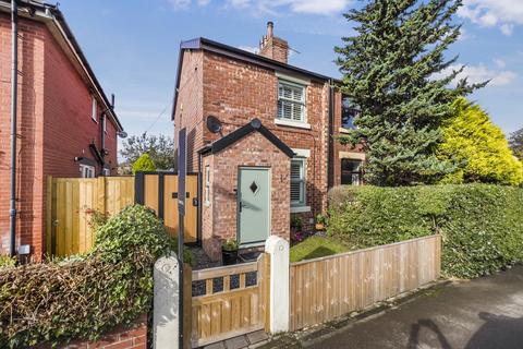 2 bedroom semi-detached house for sale, Victoria Street, Burscough L40