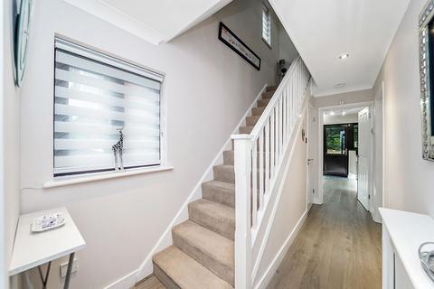 42 Wickets Way, Ilford, IG6 3DF