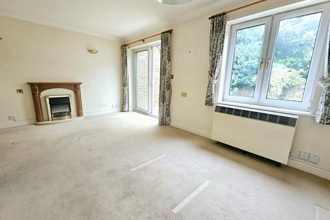 2 bedroom sheltered housing for sale, College House, High Street