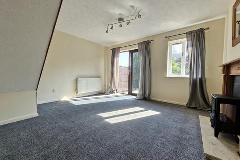 2 bedroom semi-detached house to rent, Grissom Close, Stafford