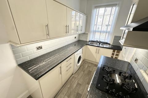 2 bedroom house for sale, Gladstone Street, Farsley