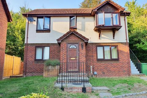 1 bedroom ground floor maisonette for sale, Banbury Close, Camberley GU16