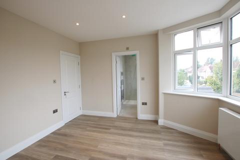 2 bedroom flat share to rent, Geary Road, London, NW10