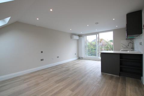 Studio to rent, Geary Road, London, NW10