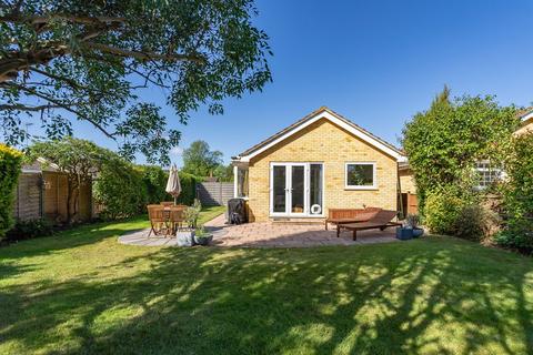 2 bedroom semi-detached bungalow for sale, Silverdale Close, Brockham