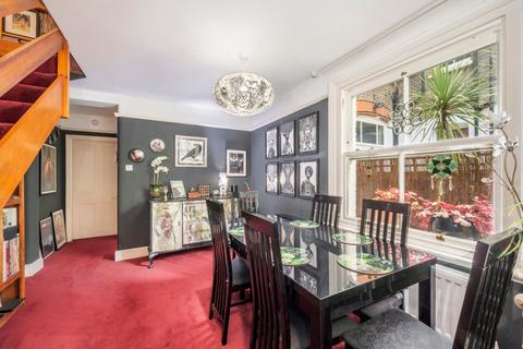 2 bedroom flat for sale, Fortune Green Road, West Hampstead, London