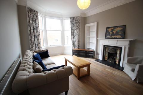 2 bedroom flat to rent, Mingarry Street, Glasgow G20