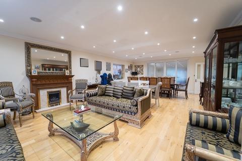 7 bedroom detached house for sale, Dukes Wood Drive, Gerrards Cross