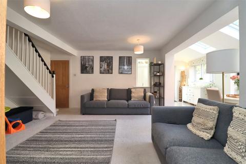 52 Armadale Road, Woking, GU21 3LD