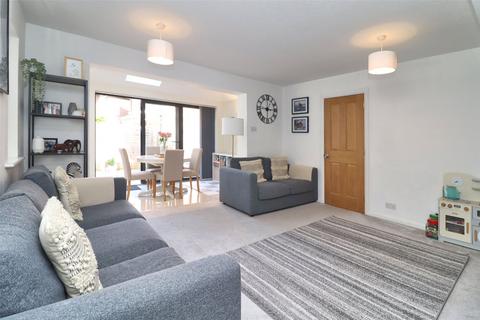 52 Armadale Road, Woking, GU21 3LD