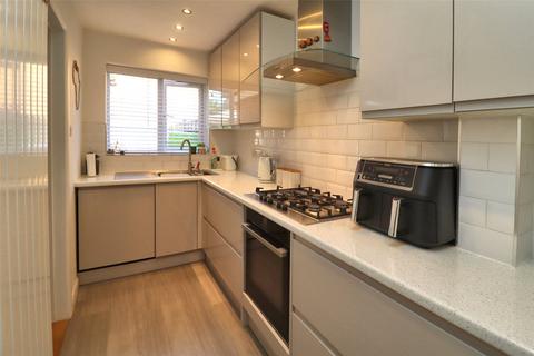52 Armadale Road, Woking, GU21 3LD