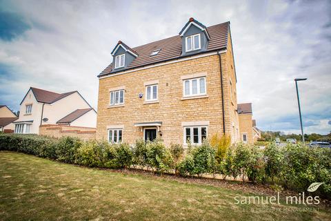 4 Evening Star, Royal Wootton Bassett, Swindon, SN4 8FR
