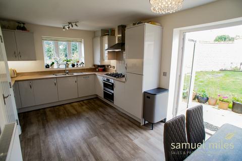 4 Evening Star, Royal Wootton Bassett, Swindon, SN4 8FR