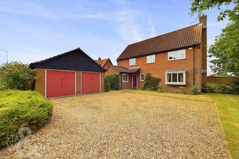 4 bedroom detached house for sale, Greenfields Road, Dereham