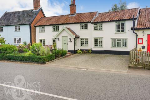 4 bedroom cottage for sale, Church Street, Stradbroke, Eye