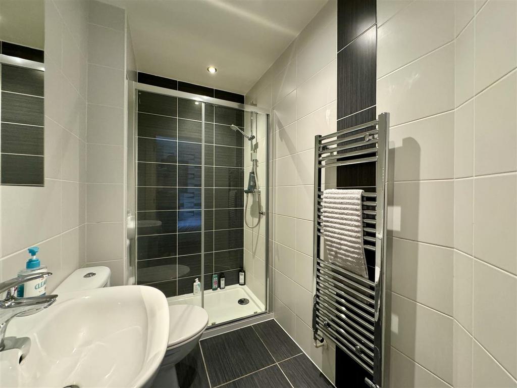 En-suite 2