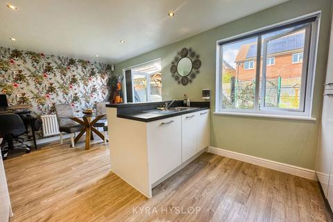 3 bedroom detached house for sale, Crackington Avenue, Exeter EX4