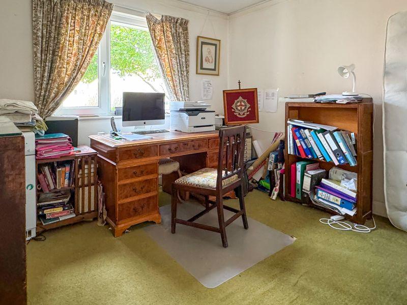 Bedroom 3/Office