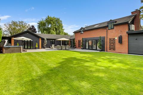 5 bedroom detached house for sale, Ginns Road, Buntingford SG9