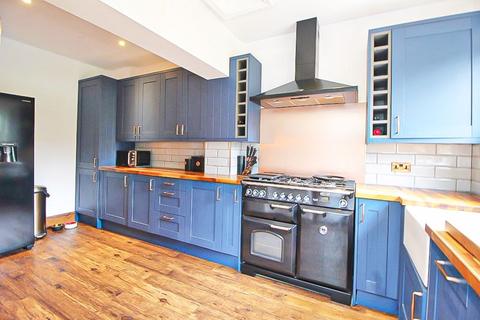 6 Green Lane, Upper Gornal, Dudley, DY3 1XG