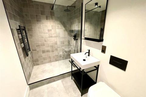 1 bedroom apartment to rent, Derwent House, Birmigham B3