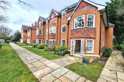 2 bedroom apartment for sale, Dukes Ride, Berkshire RG45