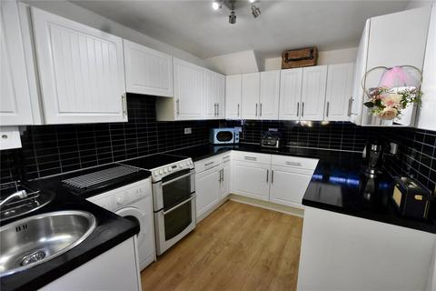 37 Vine Close, Shaw, Oldham, OL2 7TG