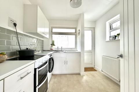 24 Midway Drive, Truro, TR1 1NQ