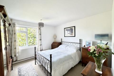 24 Midway Drive, Truro, TR1 1NQ