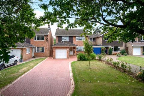 3 bedroom detached house for sale, Much Sought After Detached Family Home