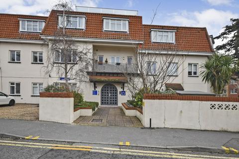 1 bedroom flat to rent, Sea Road, Bournemouth