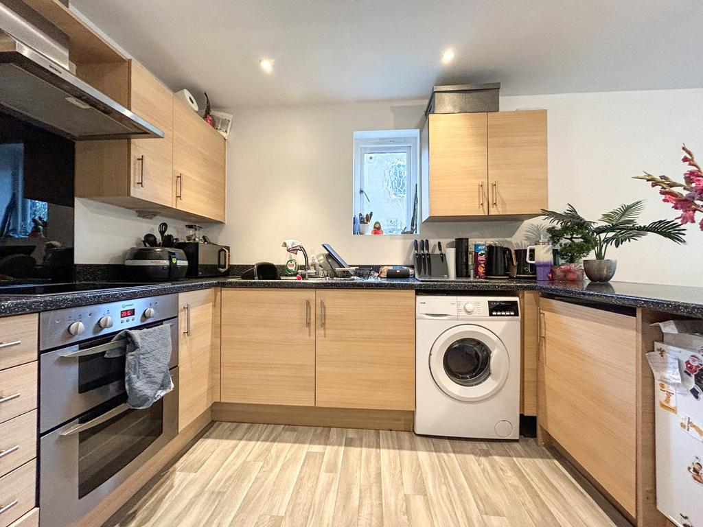 Narborough House 2 bed apartment to rent £1,300 pcm (£300 pw)