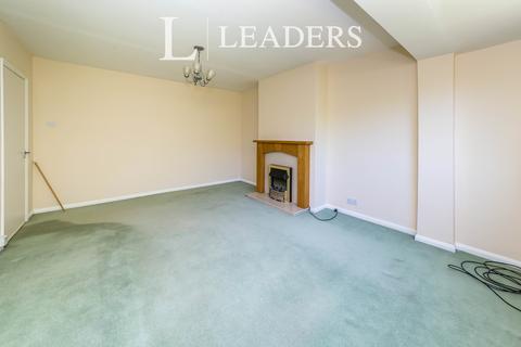 2 bedroom maisonette to rent, Posthorn Lane